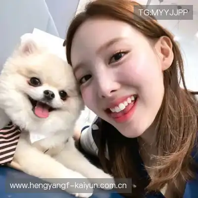 黄婧茵